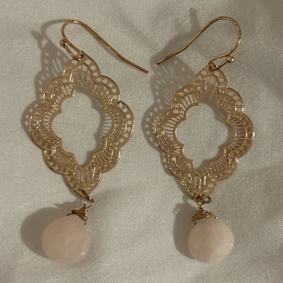 Elegant Gold and Pink rose quartz Dangle Earrings - Picture 1 of 2